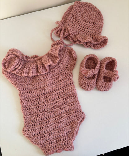0-3 months crochet set - instant dispatch