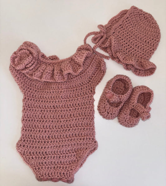 0-3 months crochet set - instant dispatch